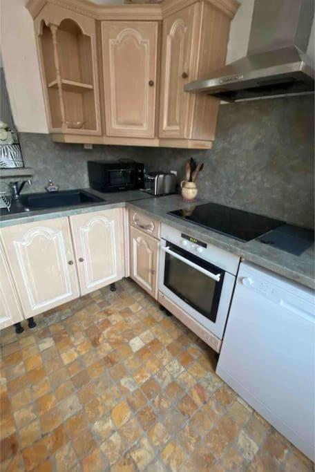 Grasse : Centre Ville Superbe Appartement 2 Chambres ภายนอก รูปภาพ